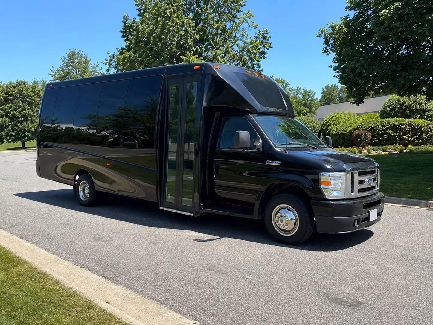 Rent a Bus to Fiddler's Green Amphitheatre