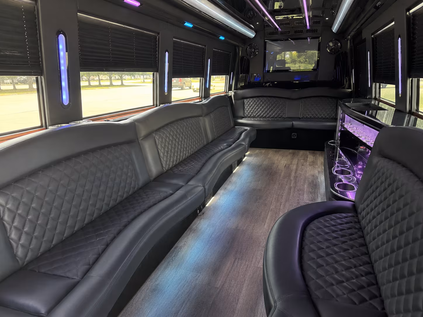 Aurora Winery Tour & Pub Crawl Transportation route planning
